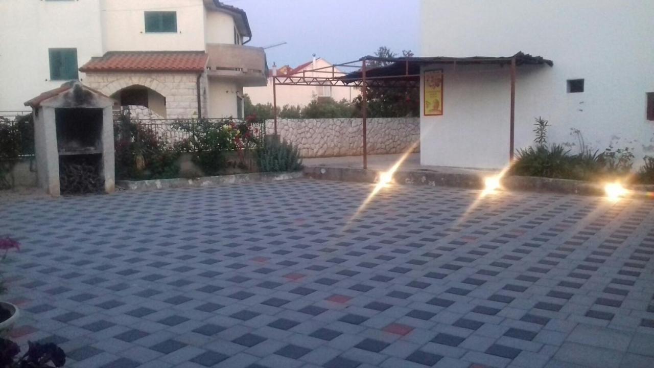 Apartments Tanfara Бродарица Экстерьер фото