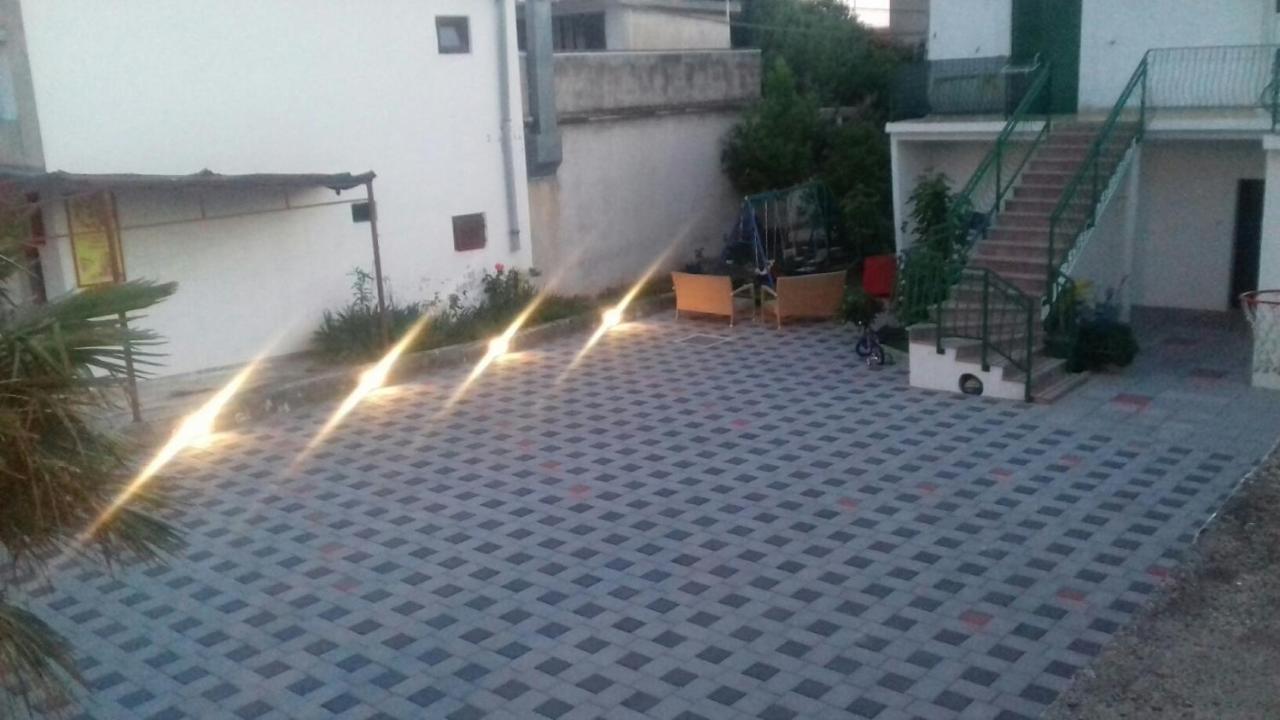 Apartments Tanfara Бродарица Экстерьер фото